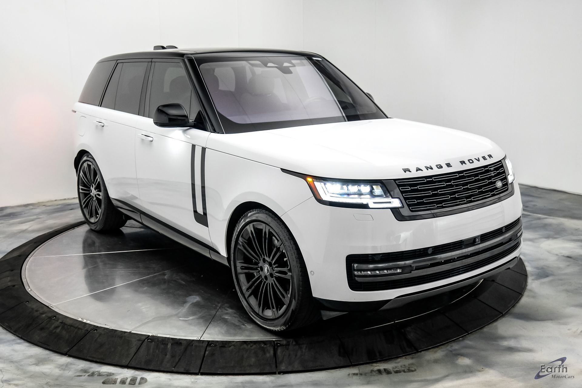 Used 2023 Land Rover Range Rover Autobiography AWD/4WD image 25