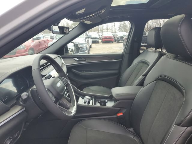 New 2026 Jeep Grand Cherokee Altitude AWD/4WD image 19