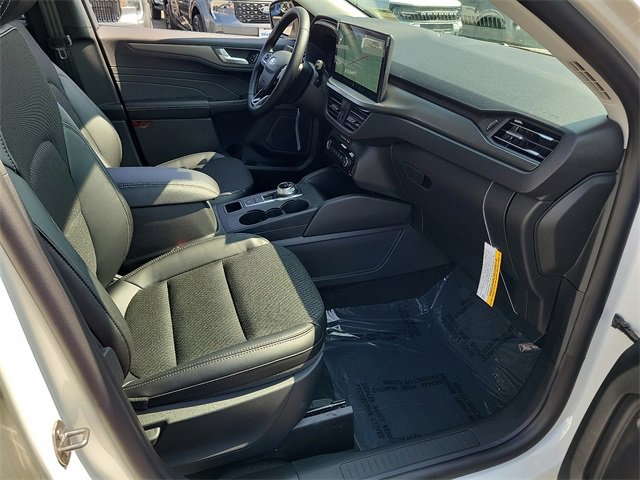 New 2025 Ford Escape SE image 14