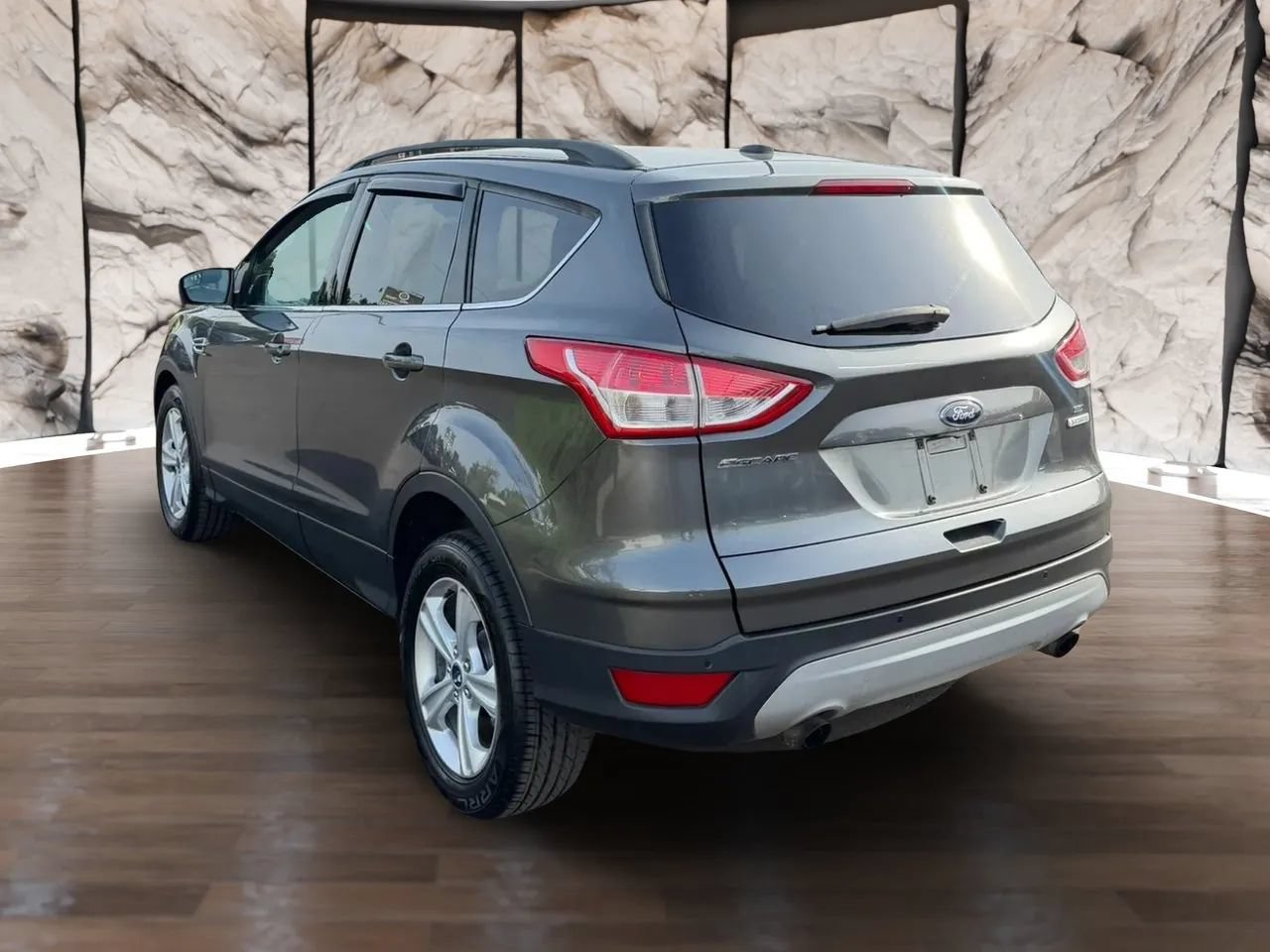 Used 2015 Ford Escape SE w/ Equipment Group 201A FWD image 5