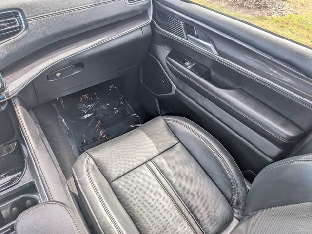 Used 2024 Jeep Wagoneer L 4WD image 17