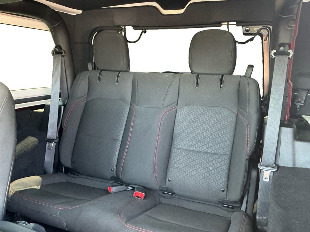 Used 2021 Jeep Wrangler Rubicon AWD/4WD image 21