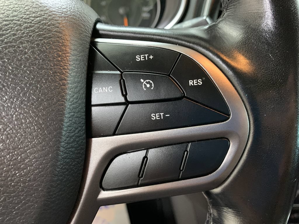 Used 2021 Jeep Cherokee Latitude Lux AWD/4WD image 14