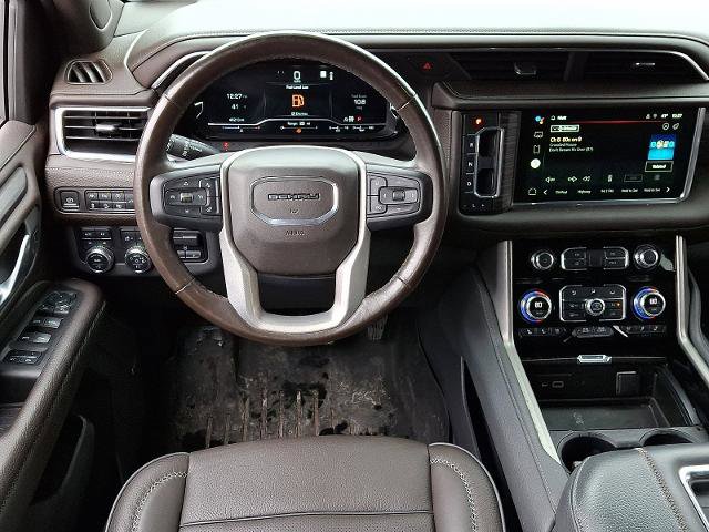 Used 2022 GMC Yukon XL Denali w/ Advanced Technology Package image 13