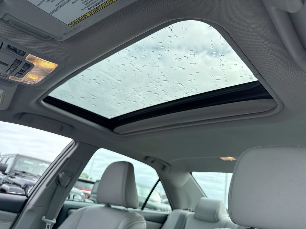 Used 2017 Toyota Camry XLE w/ Moonroof Package FWD image 22