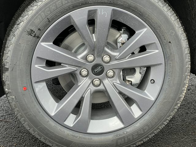 New 2026 Ford Explorer Active w/ Active Comfort Package AWD/4WD image 8