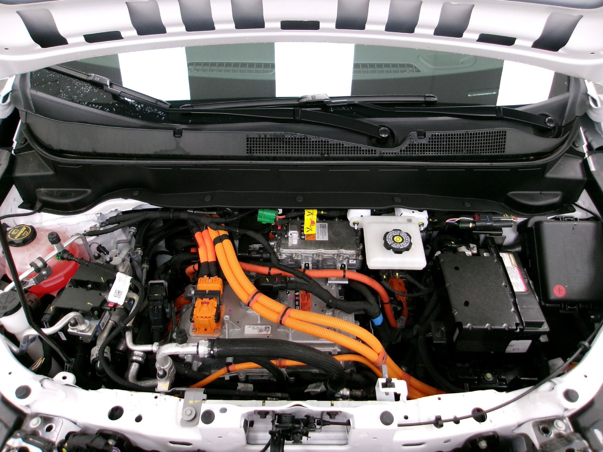 New 2027 Chevrolet Bolt LT w/ Comfort Package FWD image 17