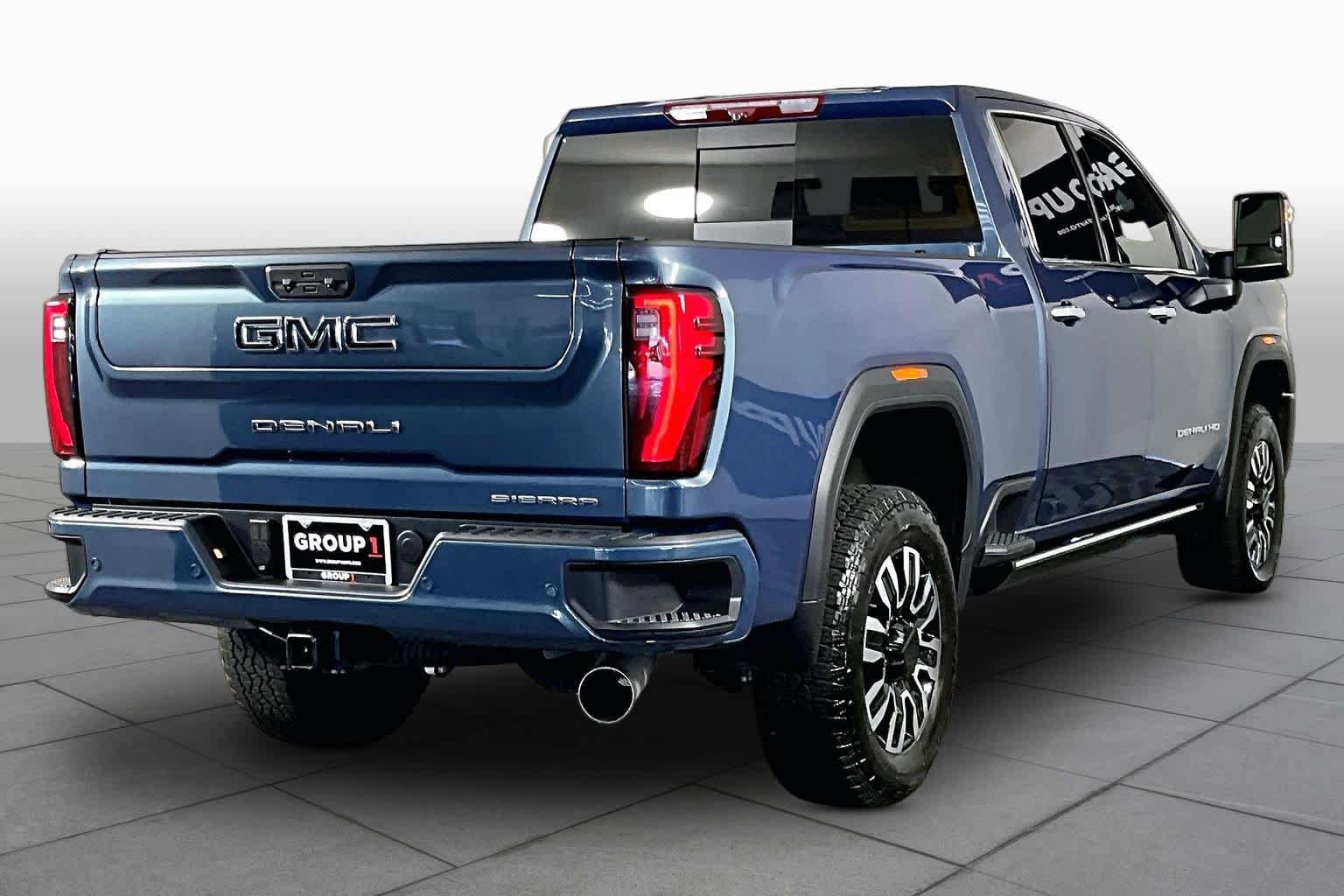 Used 2025 GMC Sierra 2500 Denali Ultimate AWD/4WD image 13