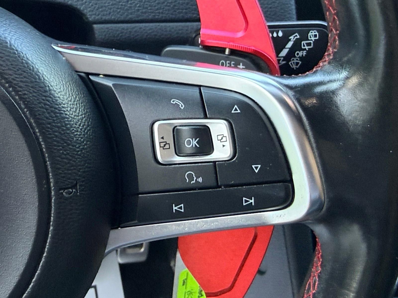 Used 2015 Volkswagen GTI SE FWD image 37