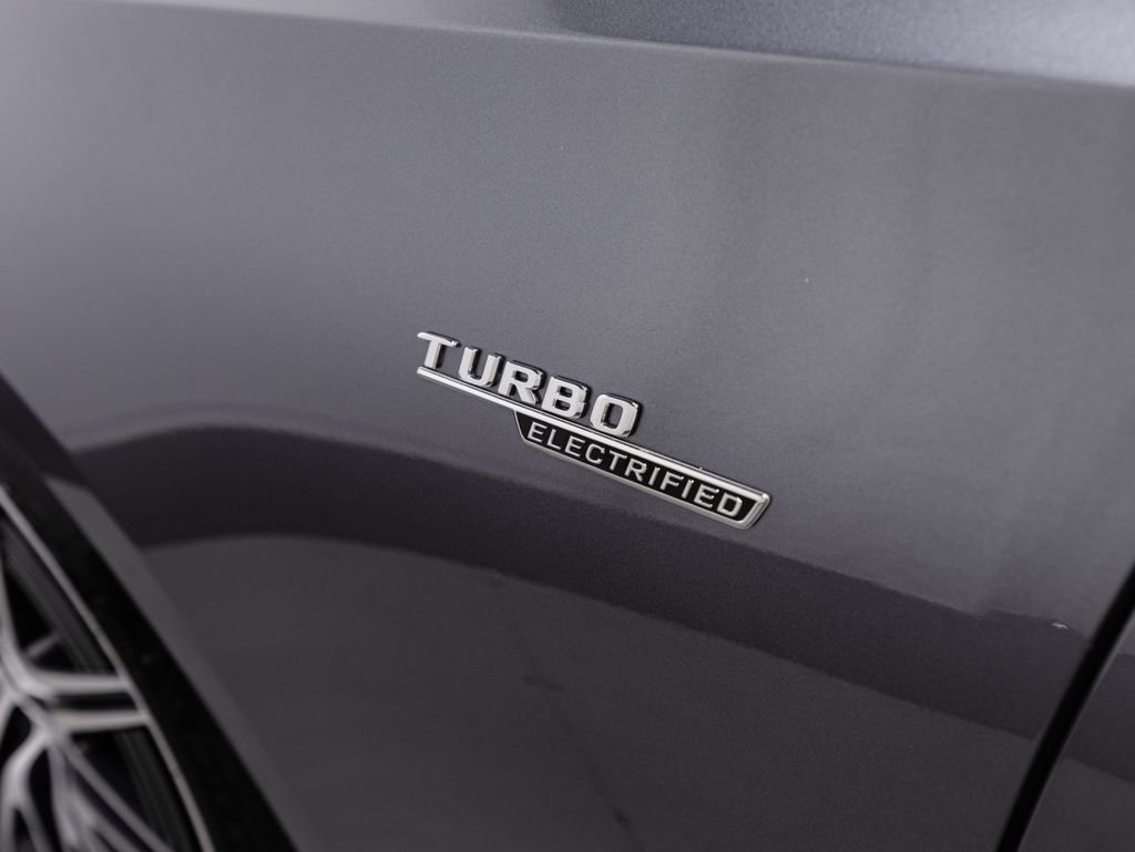 Used 2024 Mercedes-Benz C 43 AMG 4MATIC Sedan image 40