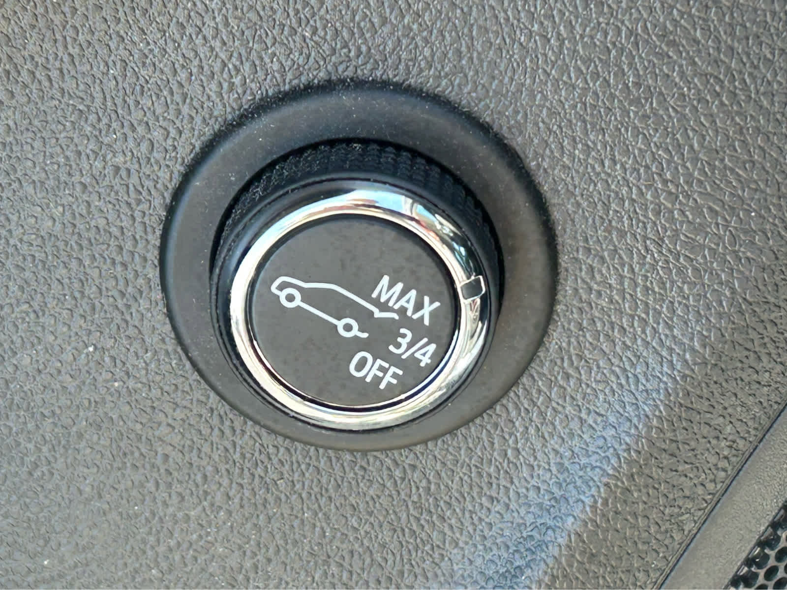 Used 2022 Buick Envision Essence w/ Technology Package I FWD image 22