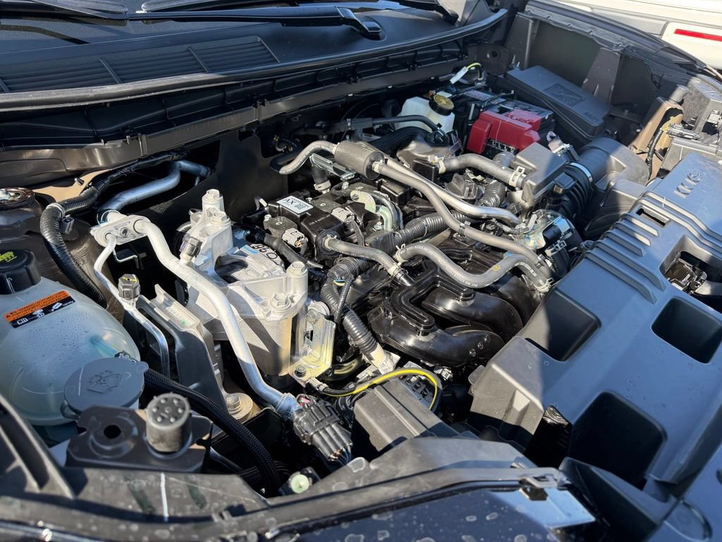 New 2026 Nissan Kicks SV w/ Cold Weather Package FWD image 5