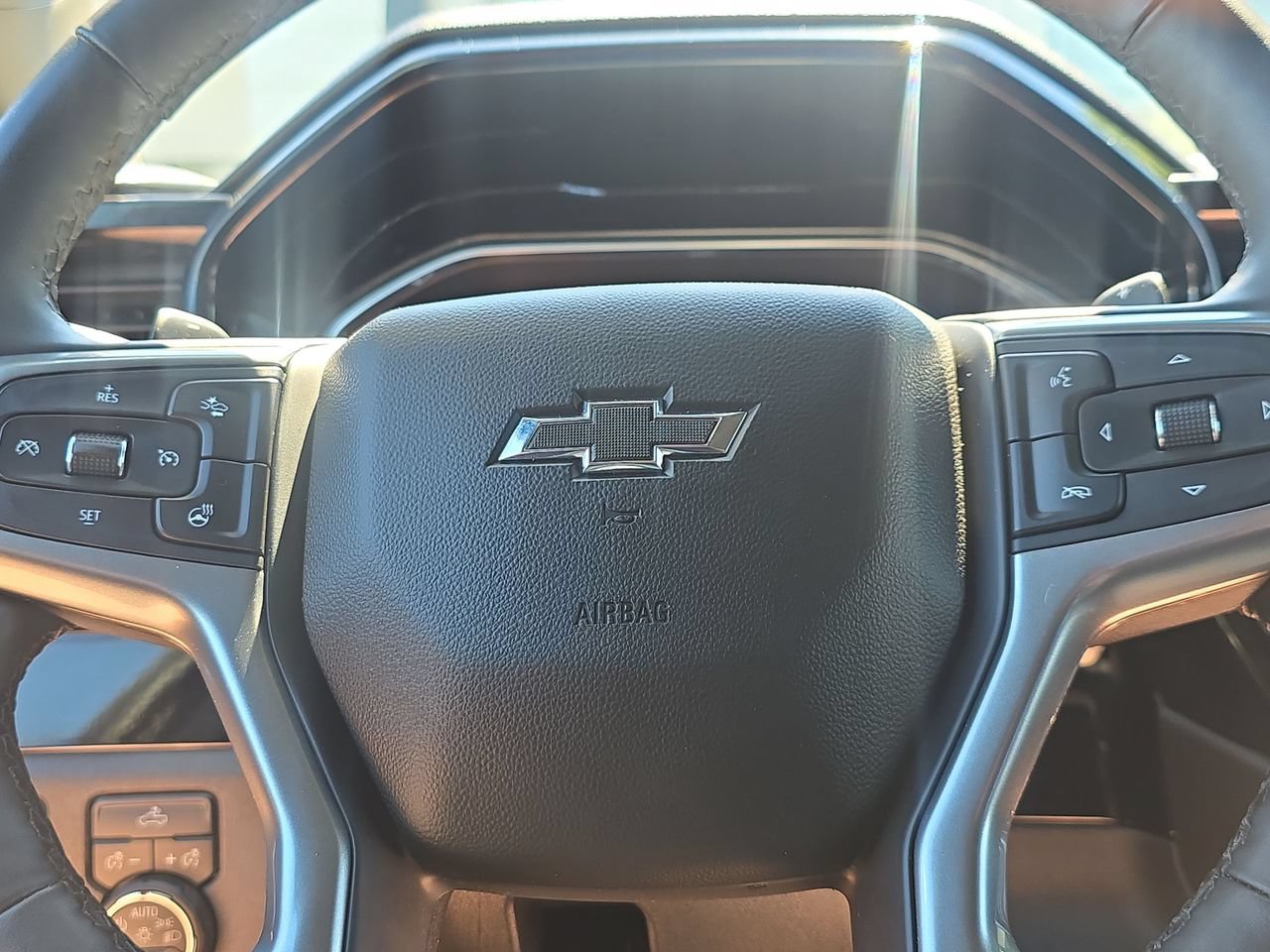 Certified 2025 Chevrolet Silverado 1500 RST w/ Redline Edition AWD/4WD image 13