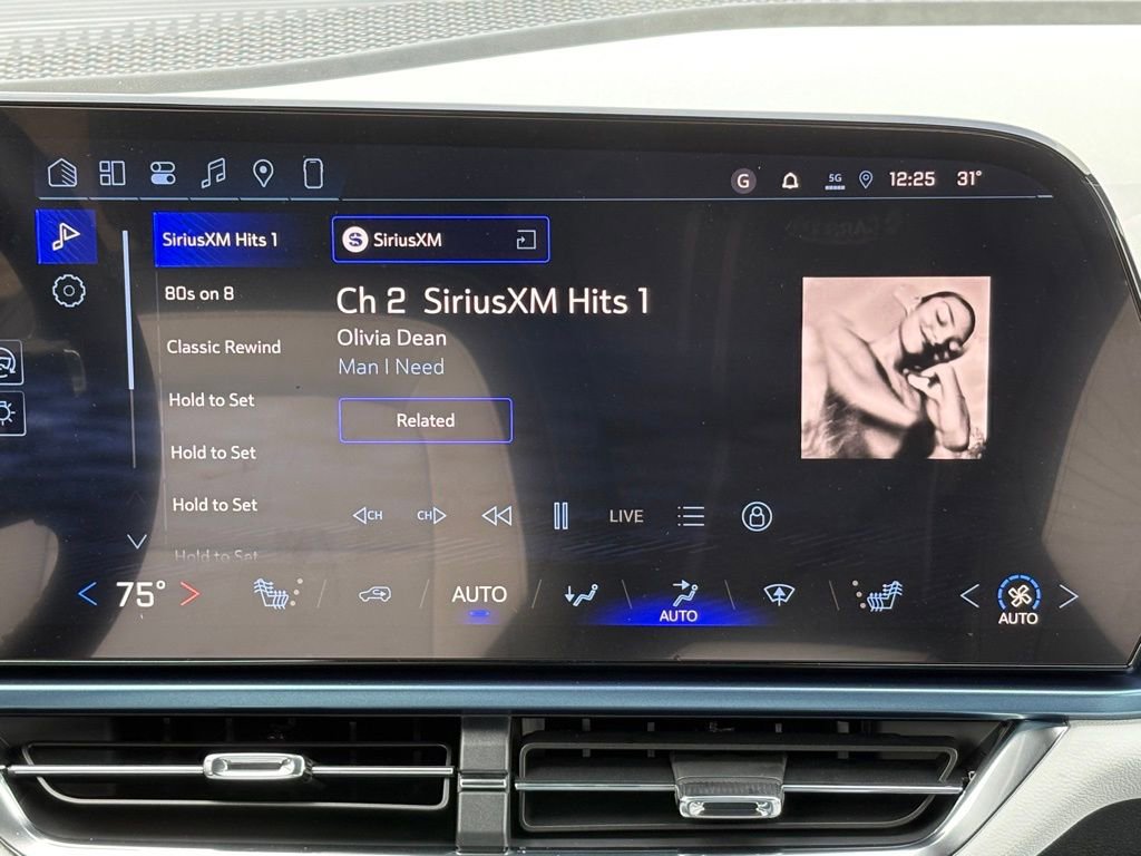 New 2026 Chevrolet Equinox EV LT image 34