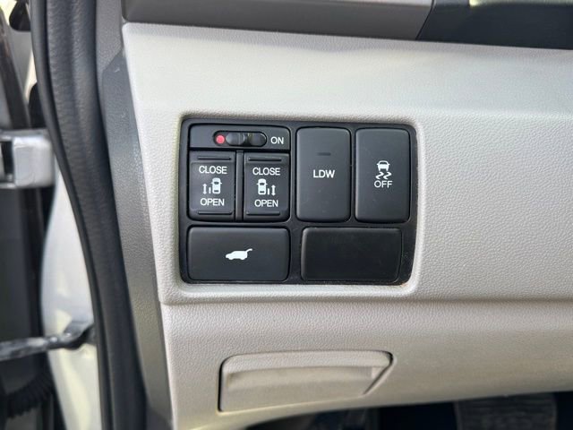 Used 2015 Honda Odyssey EX-L image 30