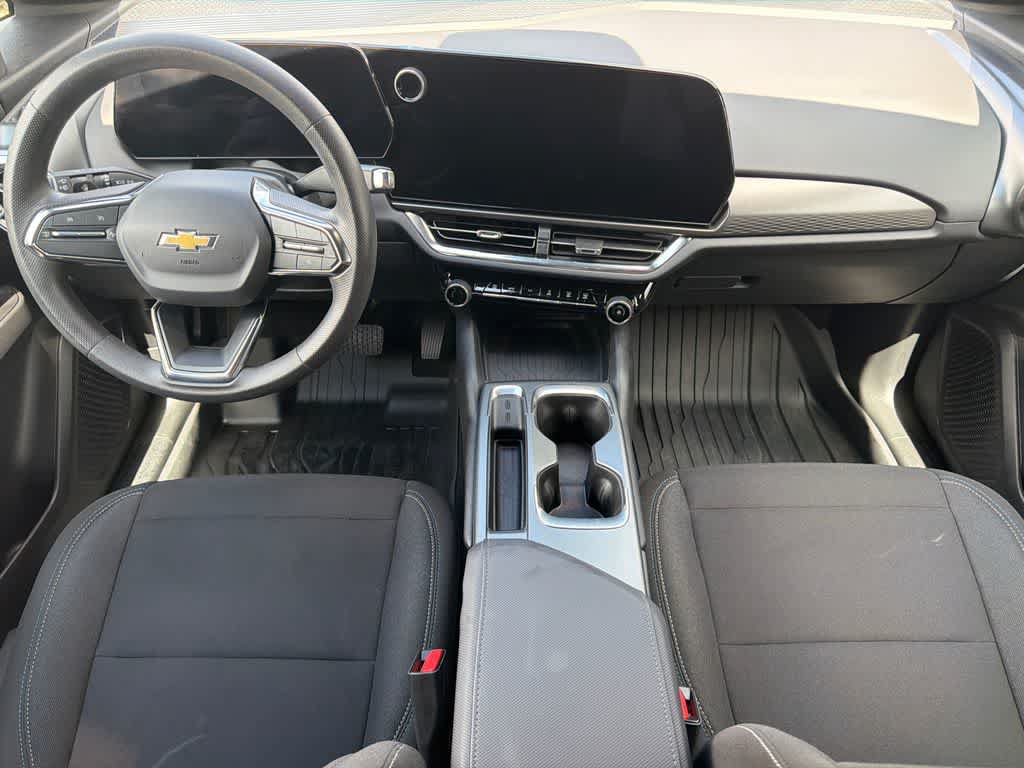 Used 2026 Chevrolet Equinox EV LT FWD image 18