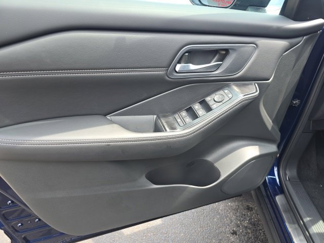 New 2026 Nissan Rogue Dark Armor AWD/4WD image 17