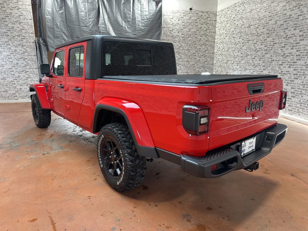 Used 2024 Jeep Gladiator Sport AWD/4WD image 6