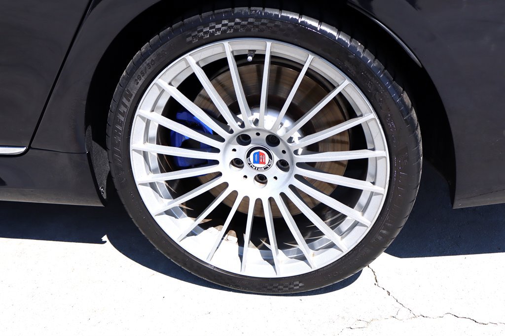 Used 2020 BMW ALPINA B7 xDrive w/ Luxury Rear Seating Package AWD/4WD image 17