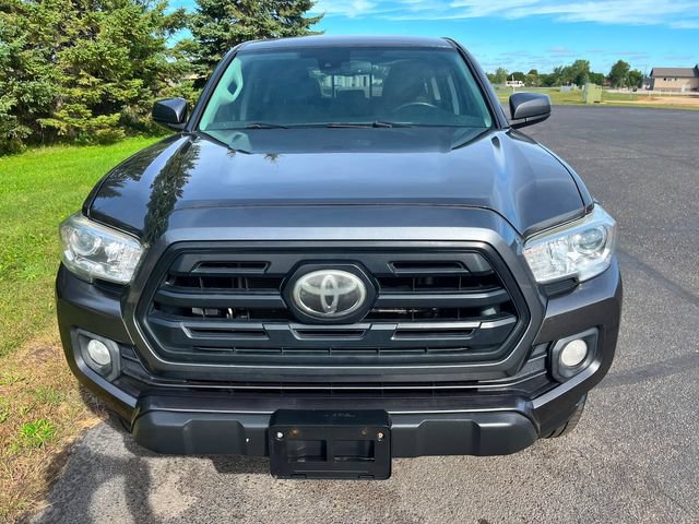 Used 2018 Toyota Tacoma SR5 AWD/4WD image 4