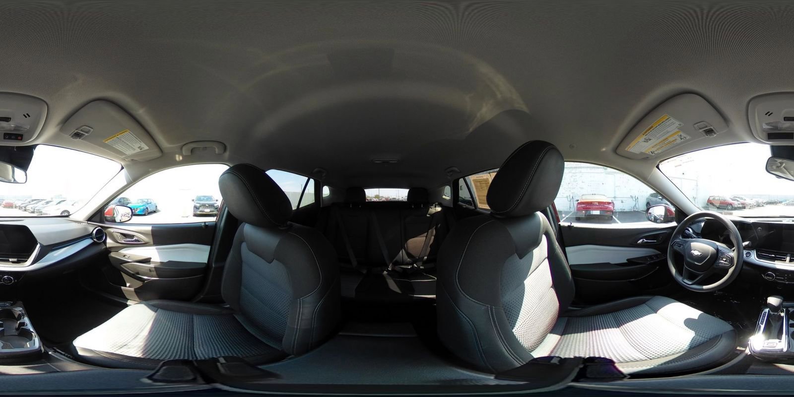 Used 2025 Chevrolet Trax LT FWD image 42