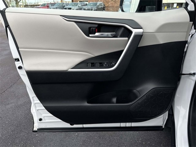 Used 2024 Toyota RAV4 XLE image 15