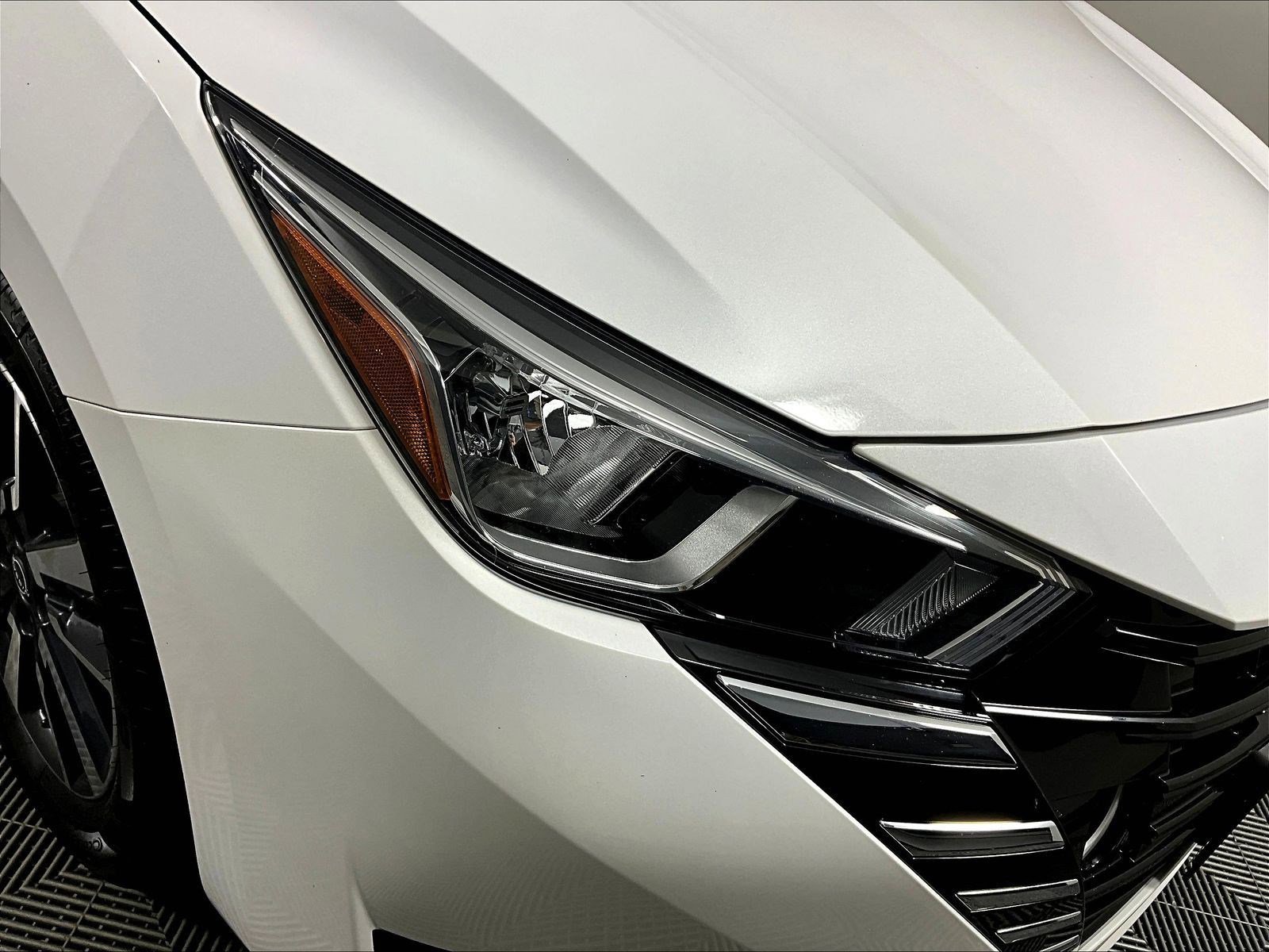 Certified 2023 Nissan Versa SV FWD image 31