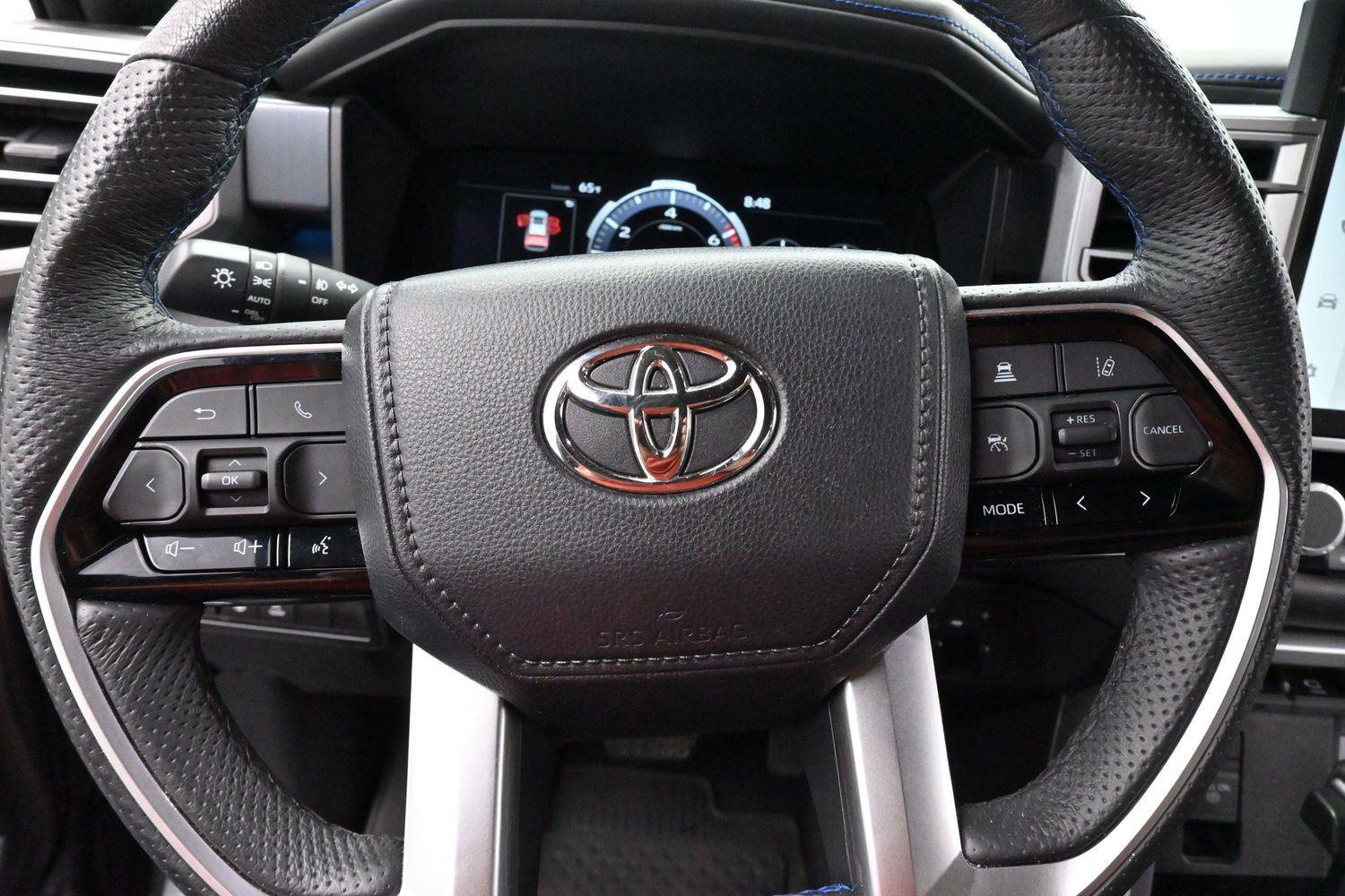 Used 2023 Toyota Sequoia Platinum AWD/4WD image 20