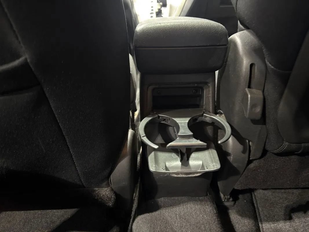 Used 2010 Pontiac Vibe AWD w/ Sun And Sound Package image 97