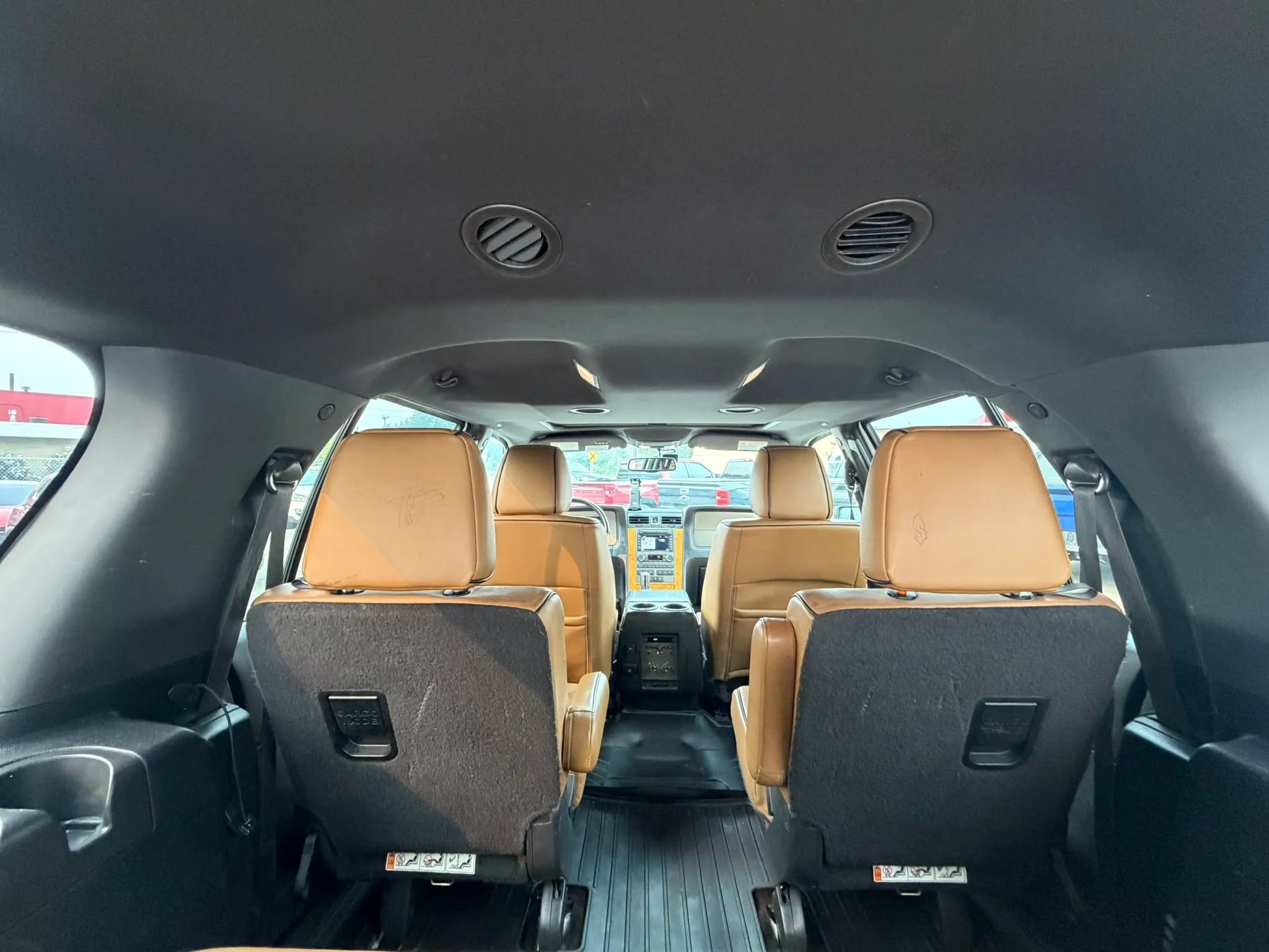 Used 2014 Lincoln Navigator L 4WD w/ Equipment Group 101A image 17