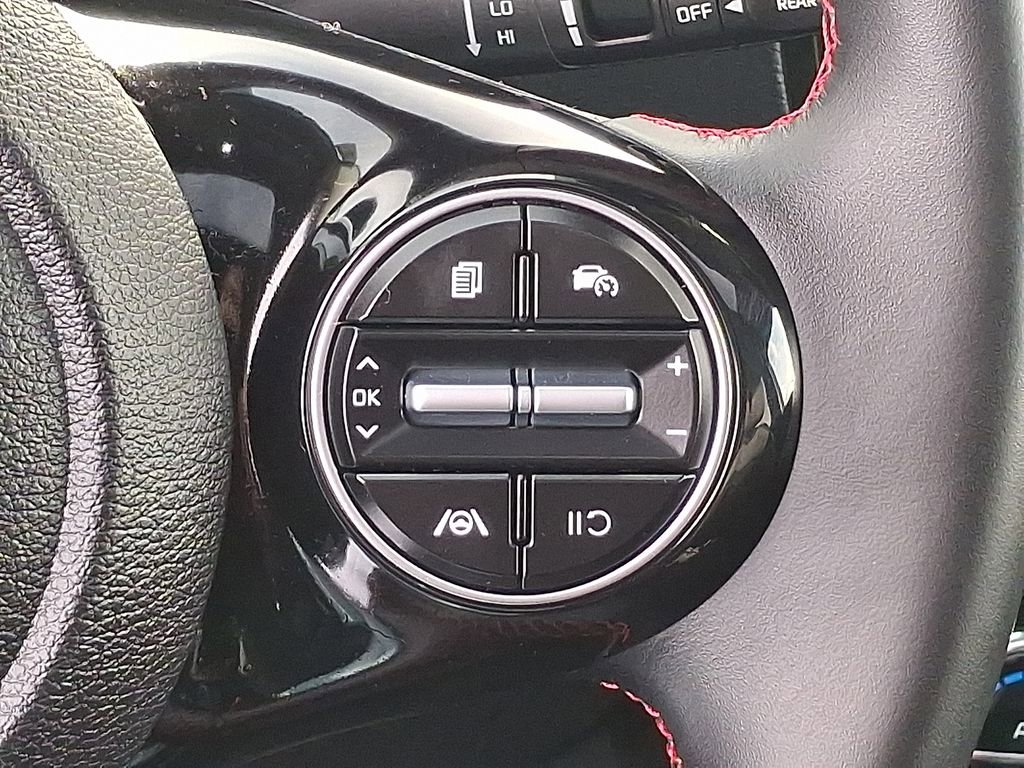Certified 2023 Kia Soul GT-Line image 17