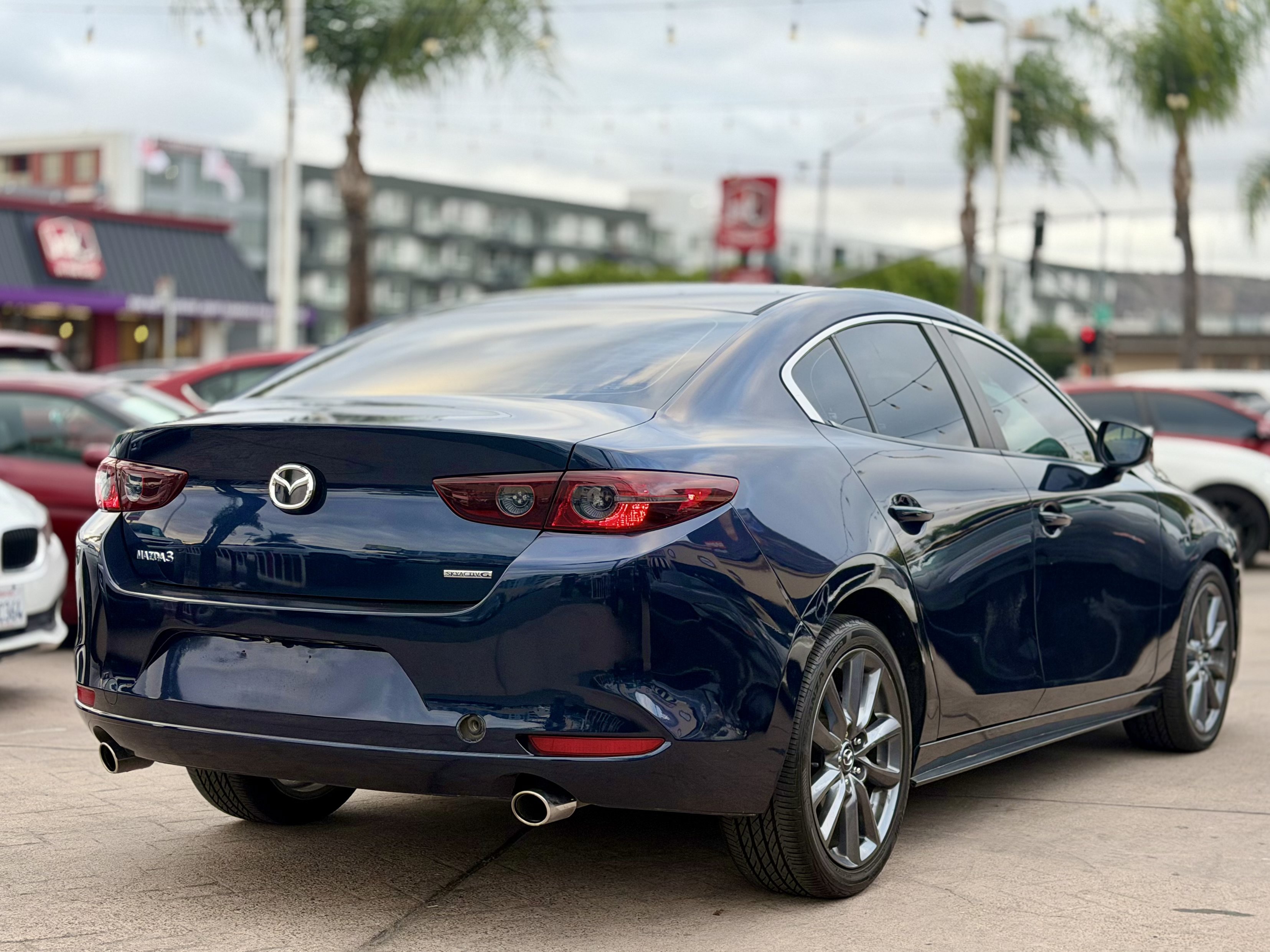 Used 2020 MAZDA MAZDA3 Sedan FWD image 10