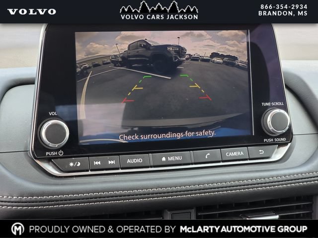 Used 2023 Nissan Rogue SV FWD image 10