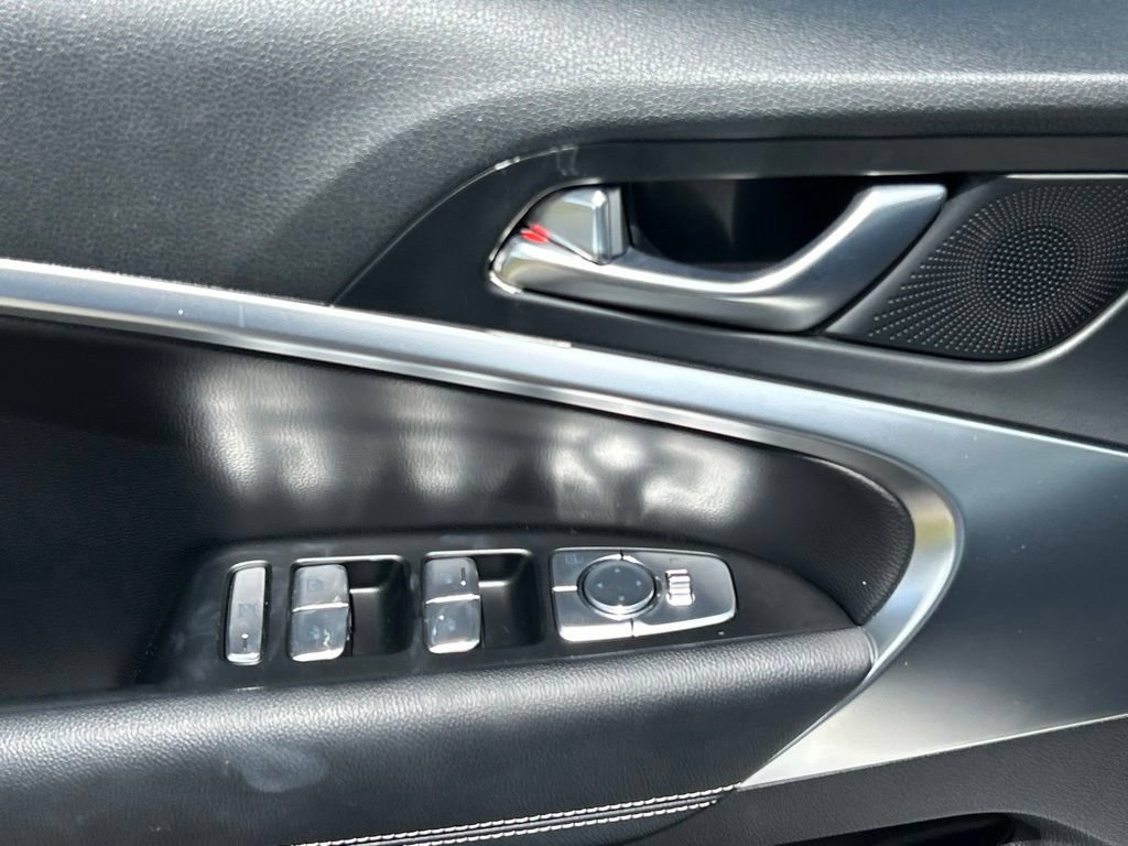 Used 2026 Genesis G70 2.5T RWD image 17