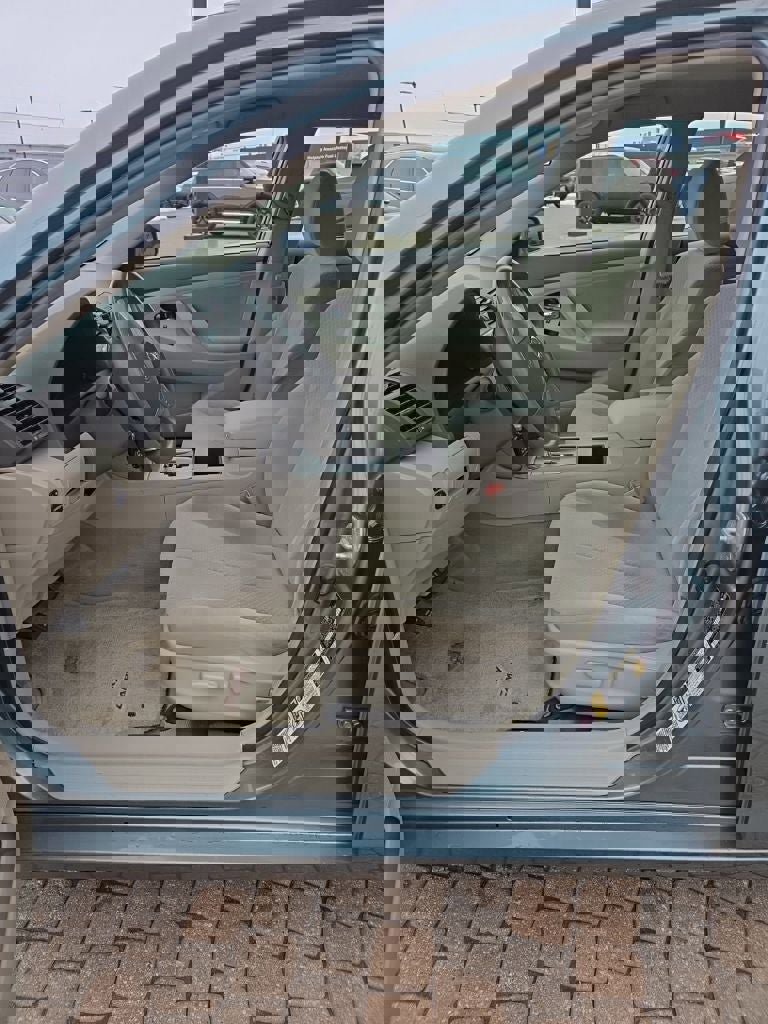 Used 2009 Toyota Camry LE image 13