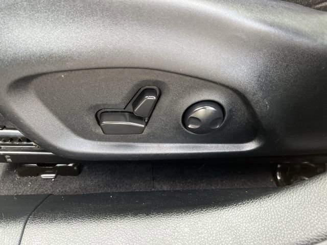 Used 2022 Jeep Compass Latitude w/ Sun and Sound Group AWD/4WD image 16