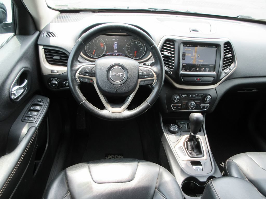 Used 2016 Jeep Cherokee Limited AWD/4WD image 15