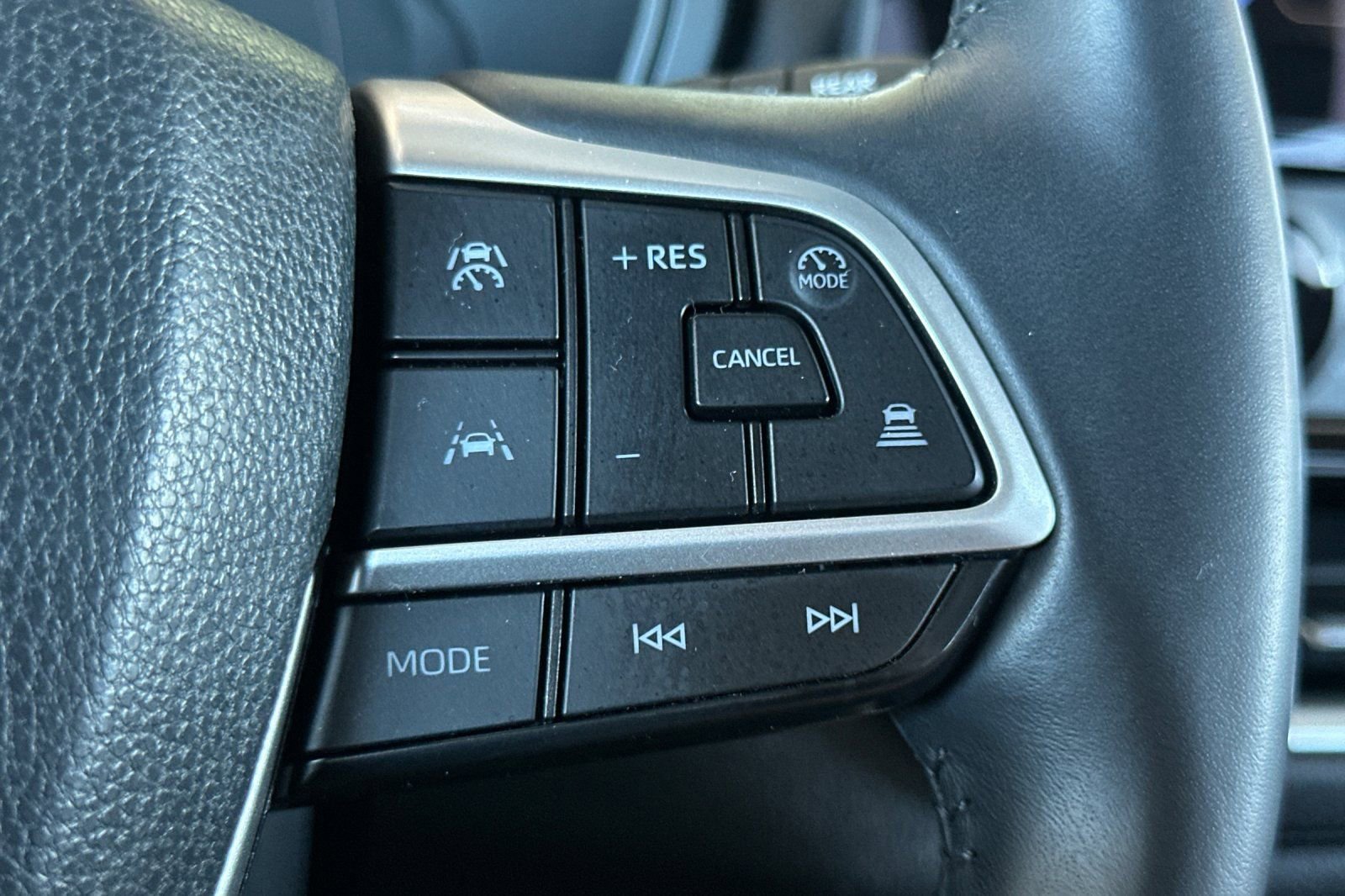 Certified 2024 Toyota Grand Highlander XLE image 31