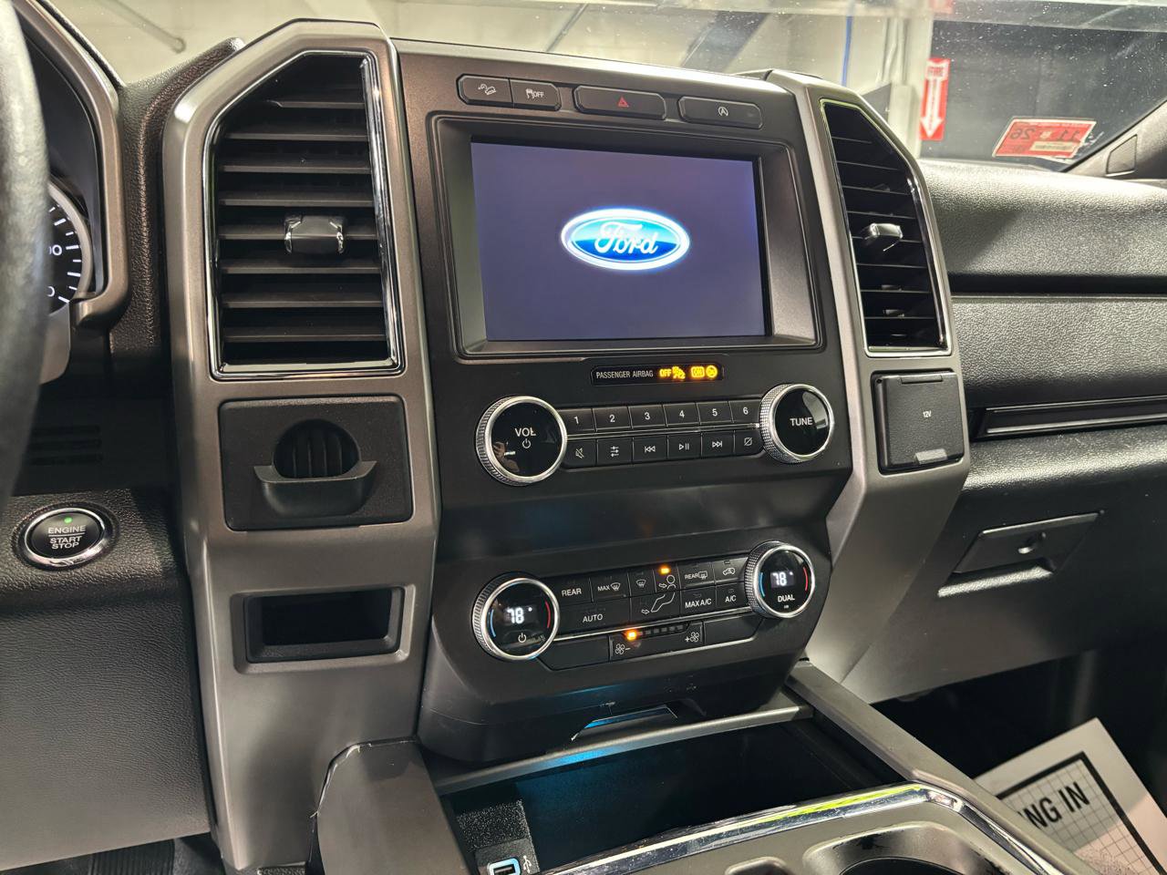 Used 2019 Ford Expedition Max XLT AWD/4WD image 27