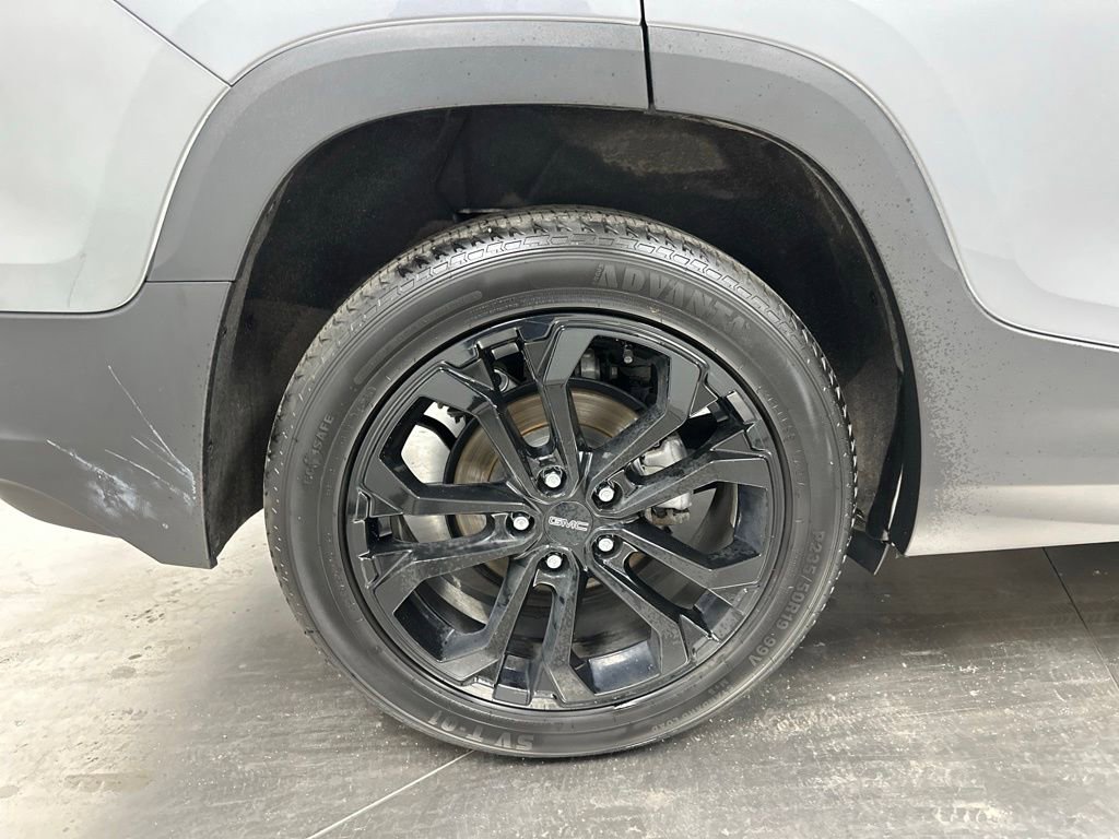 Used 2020 GMC Terrain SLE w/ Elevation Edition FWD image 25
