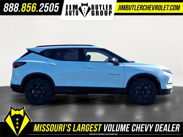 New 2026 Chevrolet Blazer LT w/ Midnight/Sport Edition image 5