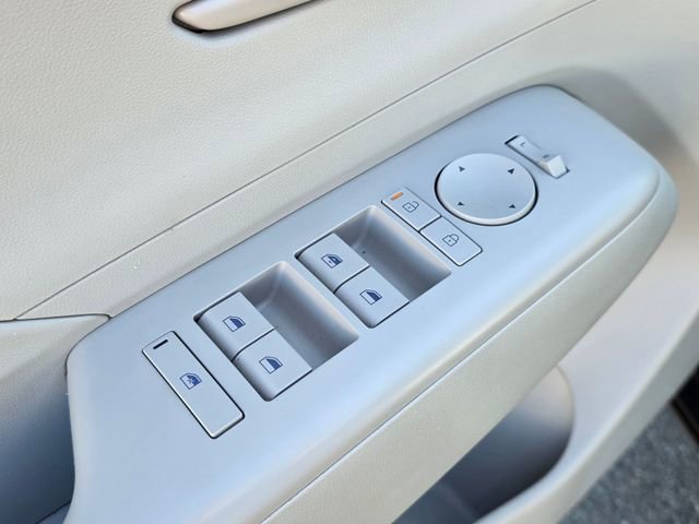 Used 2024 Hyundai Kona SEL image 21