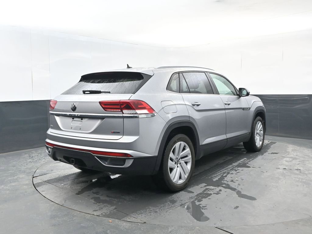 Used 2022 Volkswagen Atlas Cross Sport SE image 5