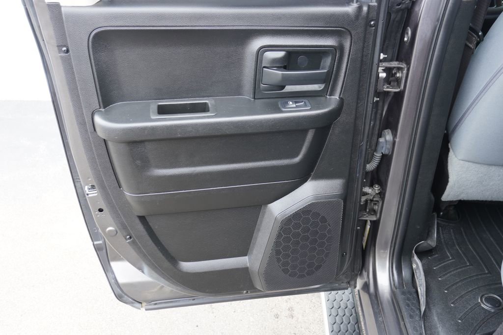 Used 2019 RAM 1500 Express w/ Express Value Package image 30