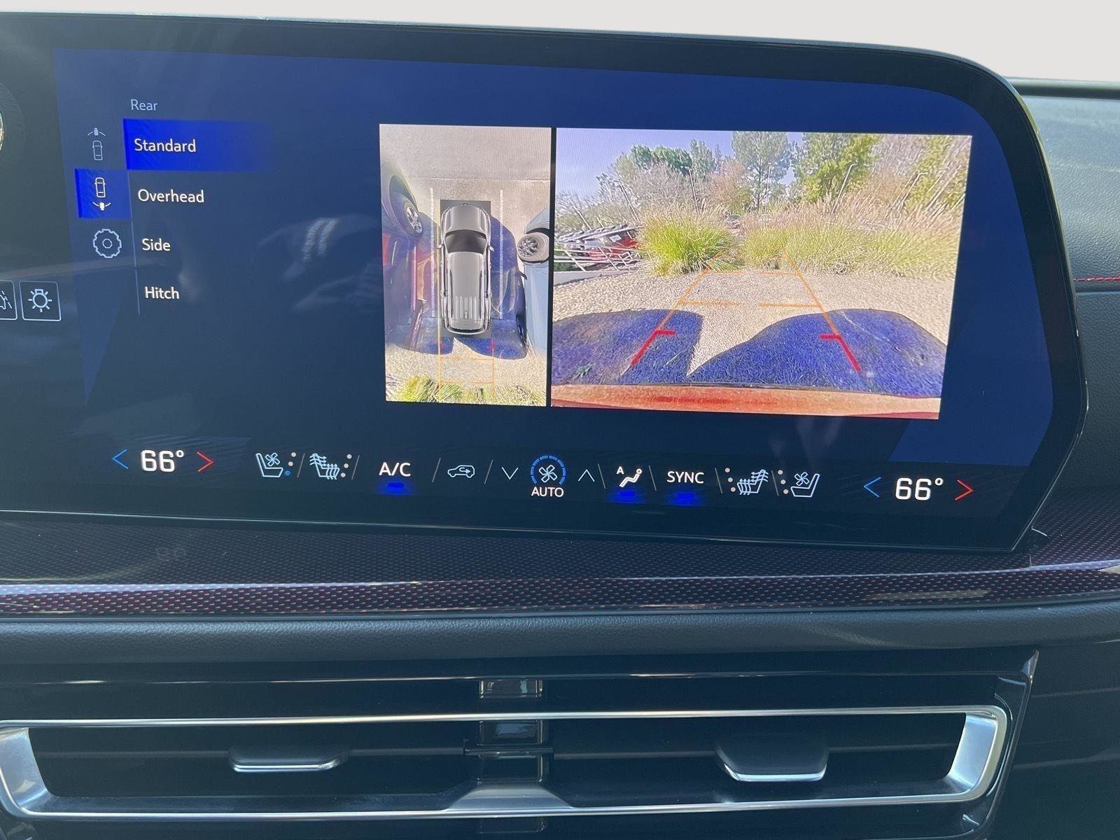 Used 2024 Chevrolet Traverse RS image 19