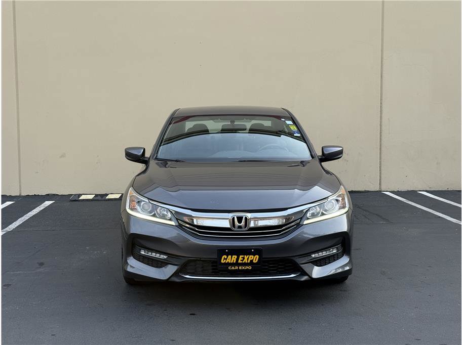 Used 2017 Honda Accord Sport Special Edition image 2