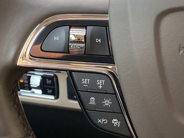 Used 2023 Lincoln Navigator L Reserve image 19