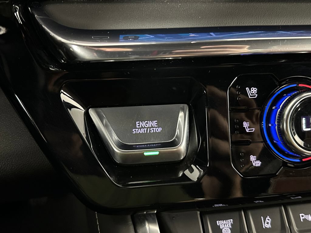Used 2025 GMC Sierra 3500 Denali Ultimate AWD/4WD image 21