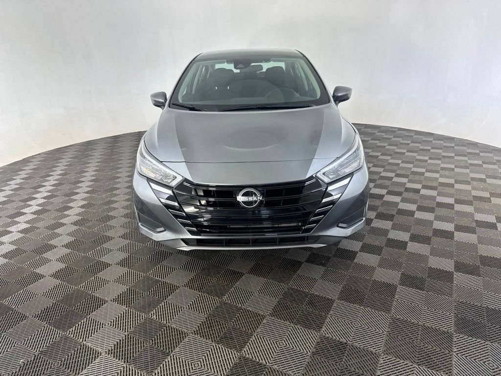 Used 2025 Nissan Versa SV FWD video 2
