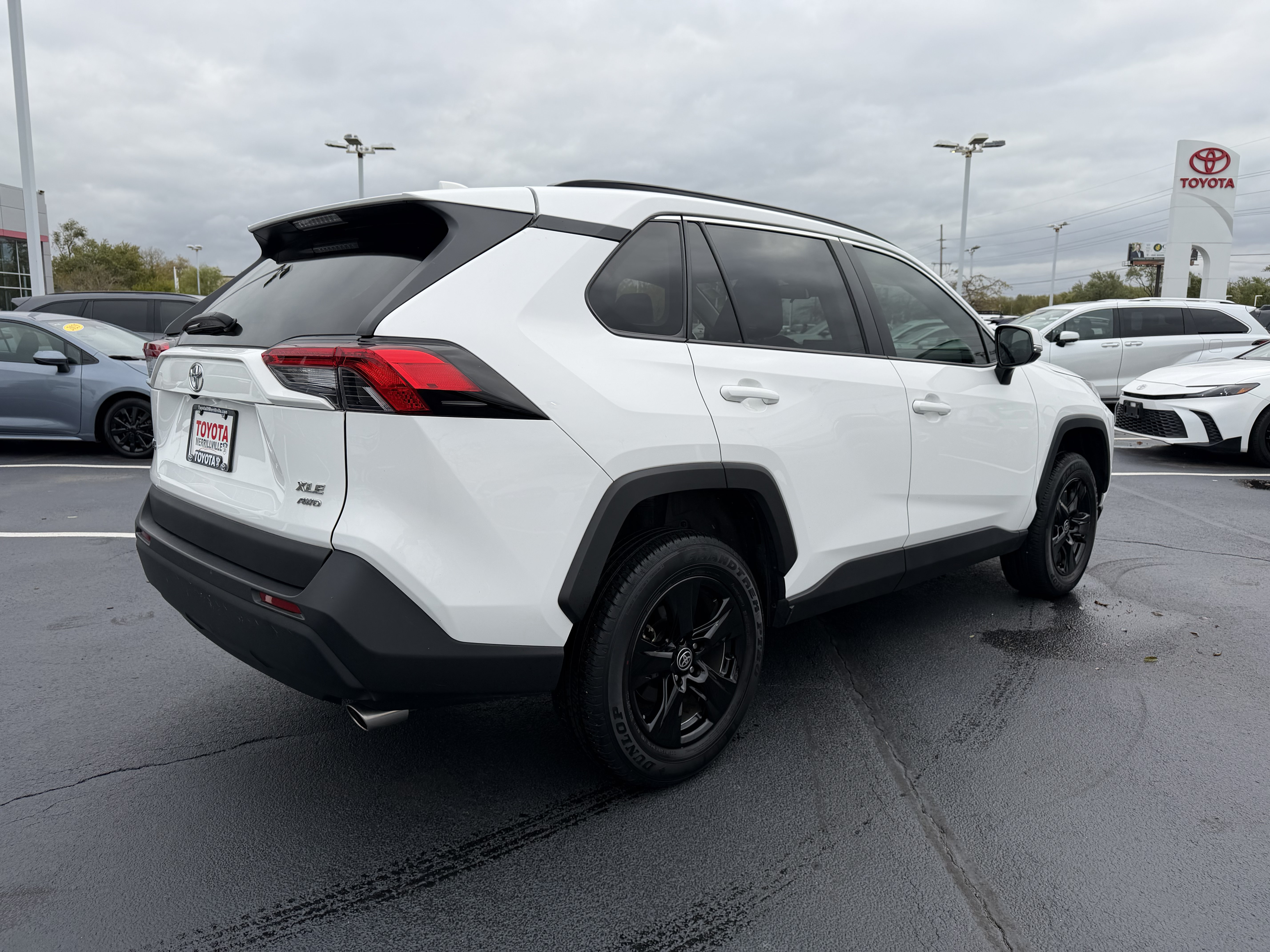 Used 2022 Toyota RAV4 XLE w/ Convenience Package AWD/4WD image 8
